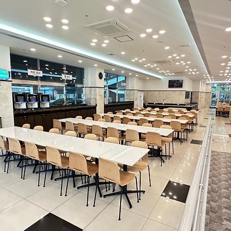Toyoko Inn Busan Haeundae 2 Екстер'єр фото
