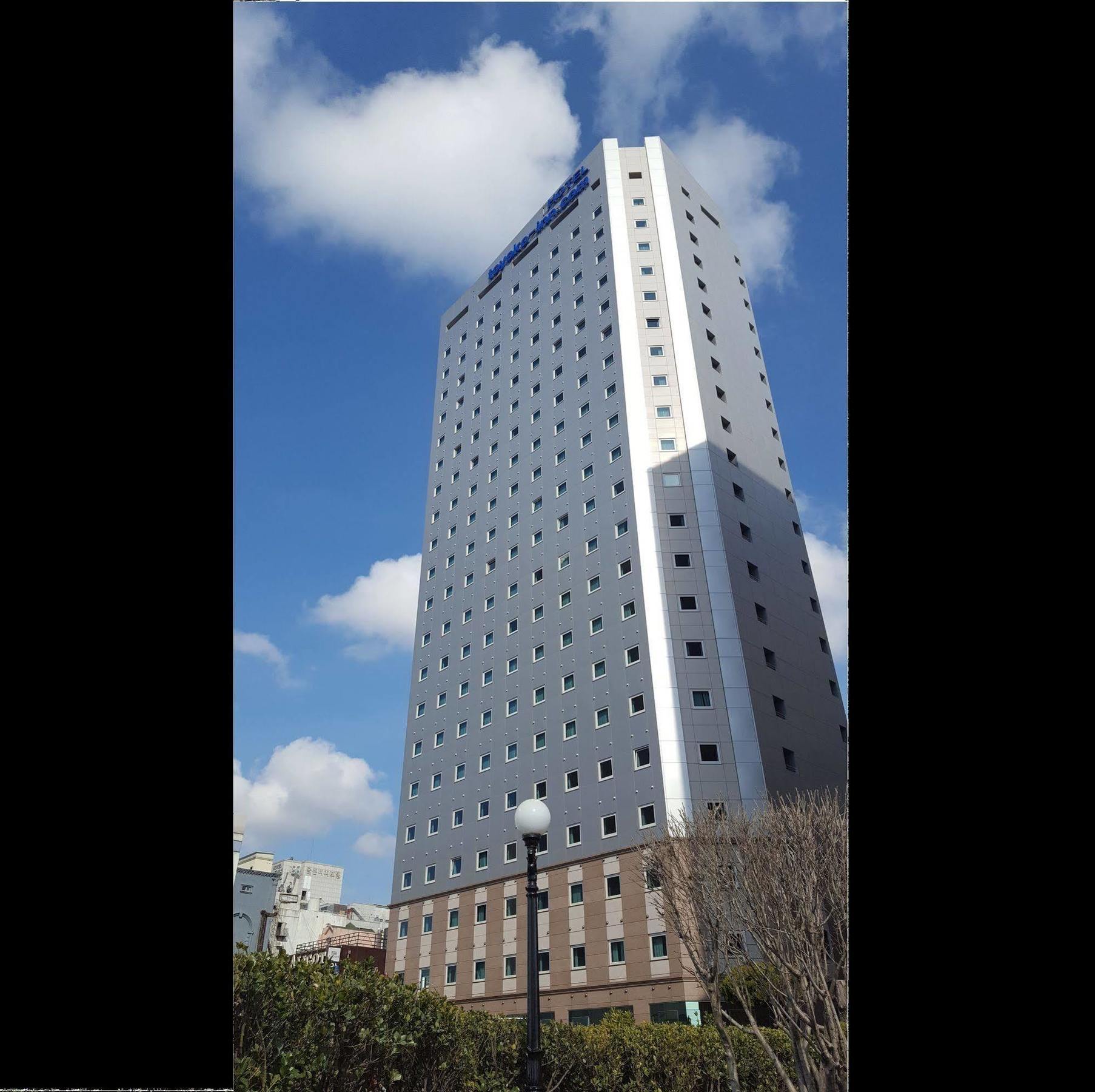 Toyoko Inn Busan Haeundae 2 Екстер'єр фото